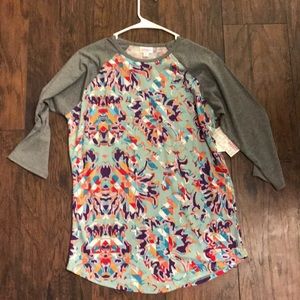 LuLaRoe Randy tee.